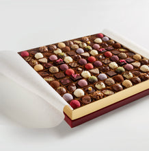 Laden Sie das Bild in den Galerie-Viewer, Bonbonniere mit 100 Stück