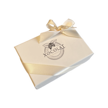 Laden Sie das Bild in den Galerie-Viewer, Xocolat Bonbonniere mit 6 Stück Konfekt "Champagner"