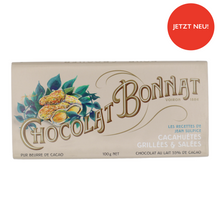 Laden Sie das Bild in den Galerie-Viewer, Chocolat Bonnat Vollmilchschokolade 55% mit gerösteten und gesalzenen Erdnüssen