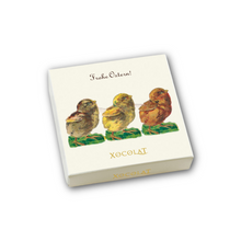 Laden Sie das Bild in den Galerie-Viewer, Osterbonbonniere "Kükentrio" mit 4 Stück Konfekt