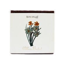 Laden Sie das Bild in den Galerie-Viewer, Xocolat Manufaktur Milchschokolade Alles Gute mit Blumenmuster