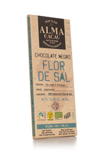 Laden Sie das Bild in den Galerie-Viewer, Alma do Cacau Edelbitterschokolade mit Fleur de Sel 60%