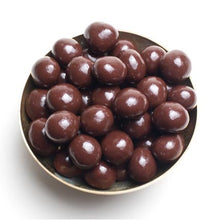 Laden Sie das Bild in den Galerie-Viewer, Haselnüsse in dunkler Schokolade