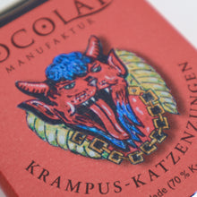 Laden Sie das Bild in den Galerie-Viewer, Xocolat Krampus-Katzenzungen aus dunkler Chili-Schokolade