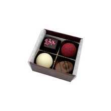 Laden Sie das Bild in den Galerie-Viewer, Xocolat Bonbonniere &quot;Chocolat&quot; mit 4 Stück Konfekt
