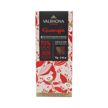 Laden Sie das Bild in den Galerie-Viewer, Valrhona Noir Guanaja dunkle Schokolade  70%
