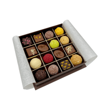 Laden Sie das Bild in den Galerie-Viewer, Bonbonniere 16 Stück
